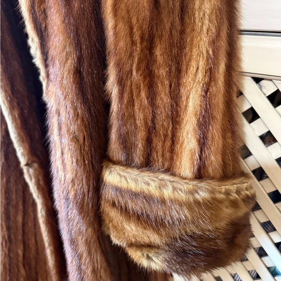 Vintage Herbert’s Furs Mink Coat – San Francisco | 3/4 Length Brown Ranch Mink - Picture 6 of 8